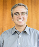 Portraitfoto Dr. Harald Rueß